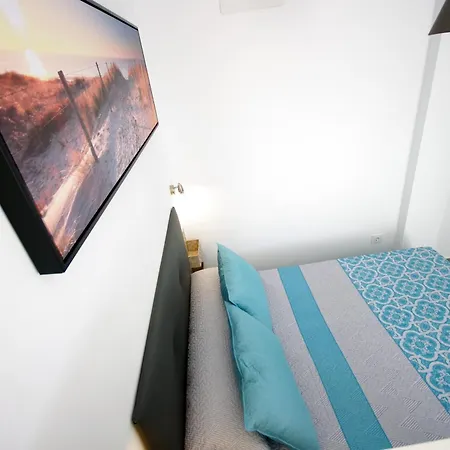 Апартаменты Livingtarifa Atico Teide *